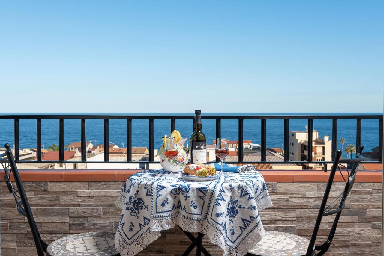 Torrevarata - Guest Rooms Santa Teresa Di Riva Εξωτερικό φωτογραφία